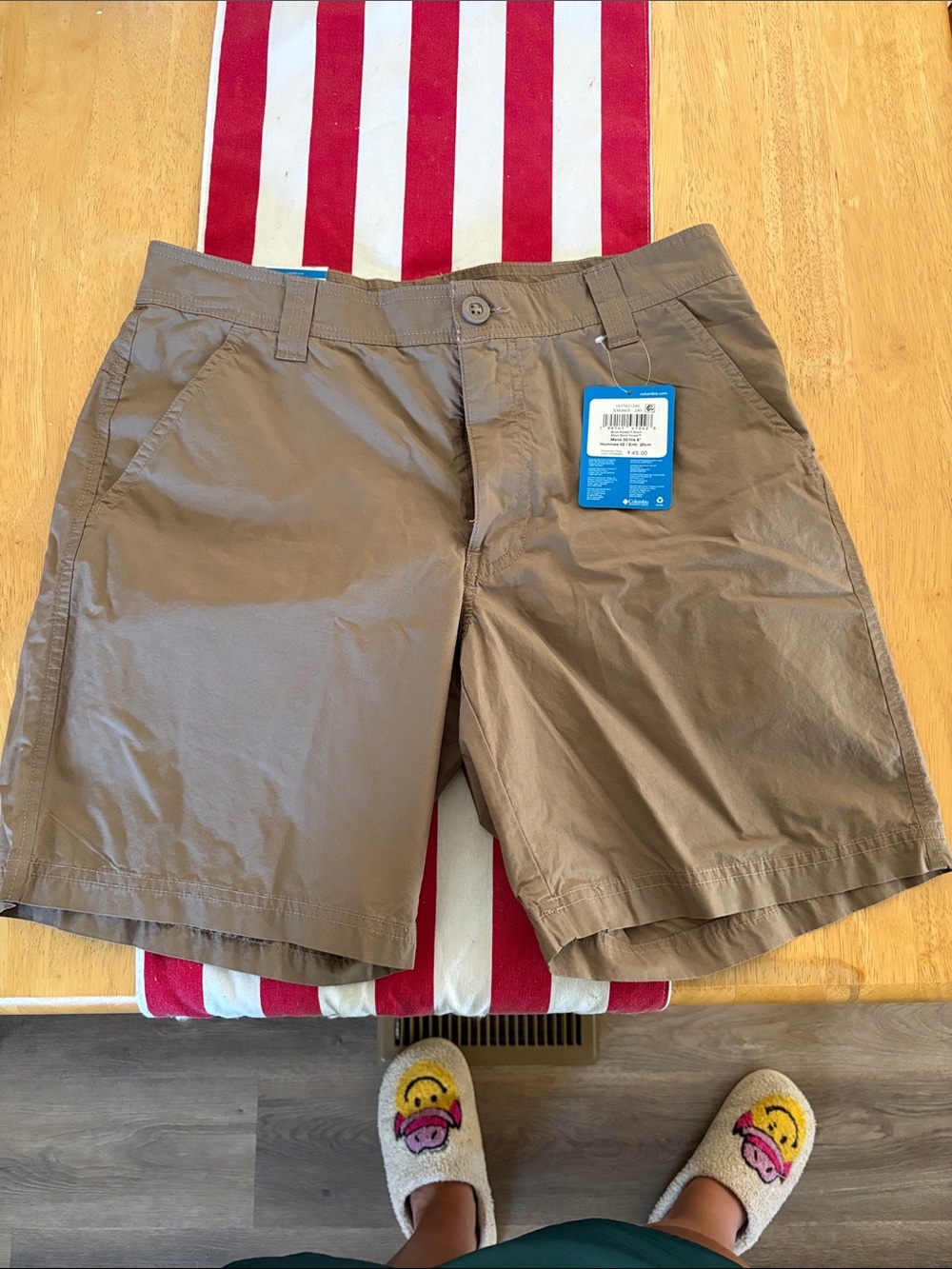 Columbia Men's Brown Flat-Front Performance Shorts